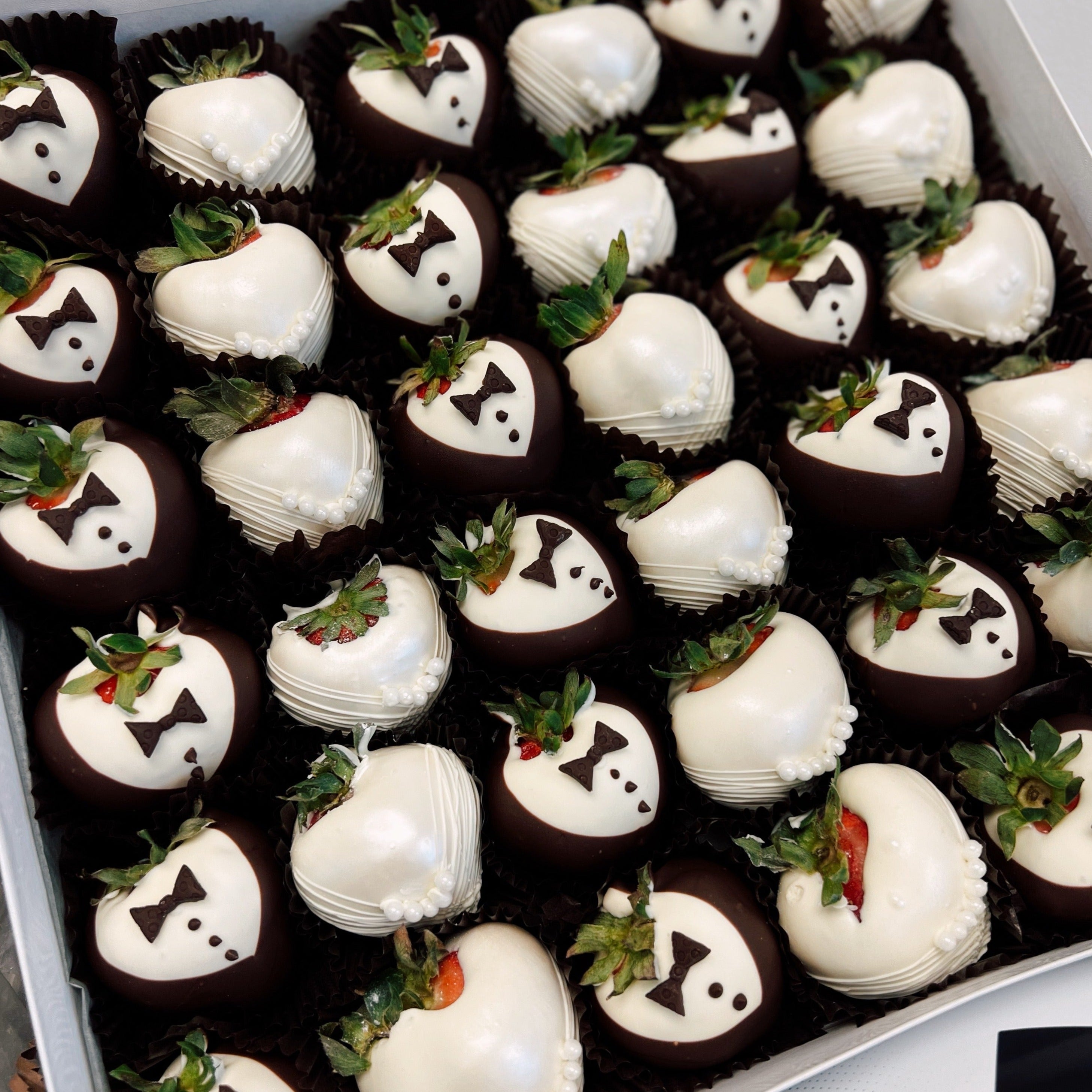 Wedding chocolate covered strawberries 60 photos - Astyledwedding.com Wedding chocolate covered strawberries 60 photos - Astyledwedding.com